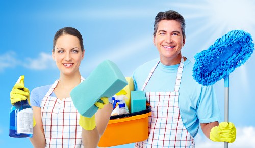 Residential facade maintenance in Islington with specialist equipment